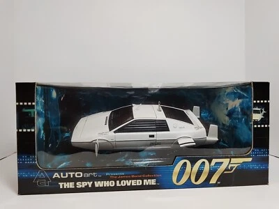 AUTOart 1/18 LOTUS ESPRIT 007 SUBMARINE James Bond The Spy Who