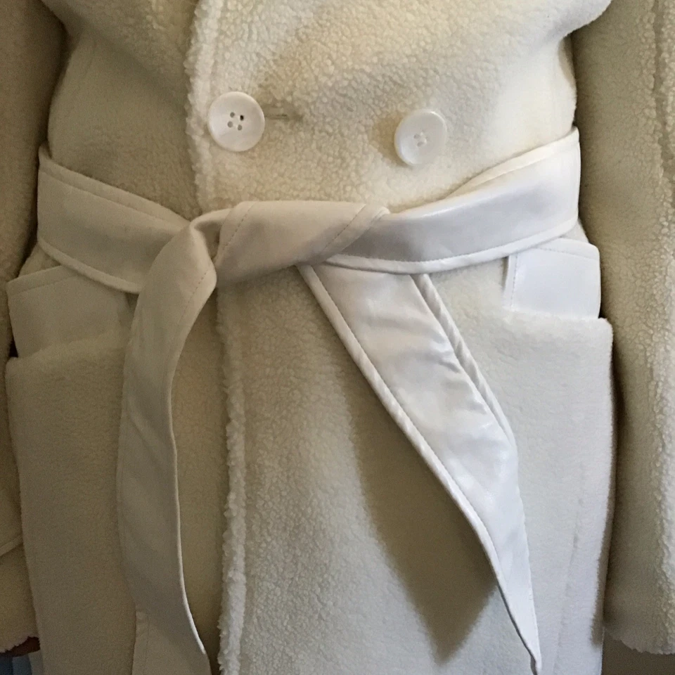 Rachel Parcell. Sherpa Jacket Size XS Ivory Faux Fur Open Front NWT$198 New - Image 3 of 4