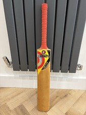 Hunts County Mettle Concept Grade 1 English Willow Size 5 Cricket Bat - 2lb 1oz