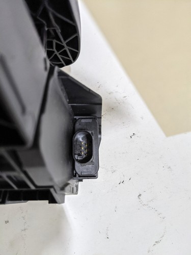 Accelerat.pedal moduleautomatic transm. - Picture 4 of 4