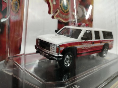 CODE 3 CITY OF WINTER PARK FIRE DEPAR Miniature Car 1/64 Used - Picture 3 of 9