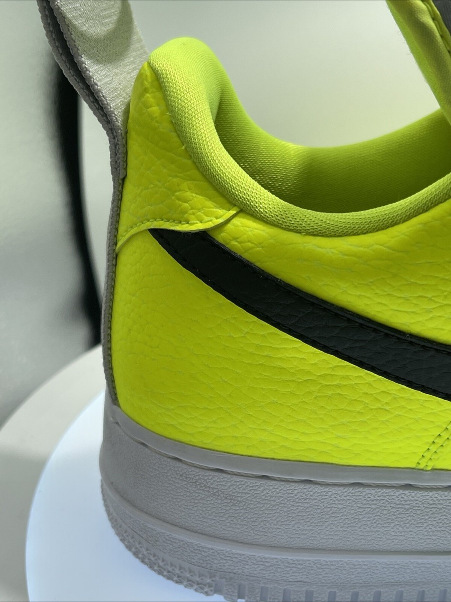 Nike Air Force Low utility Volt Men's Size 13 A01531-700 Shoes