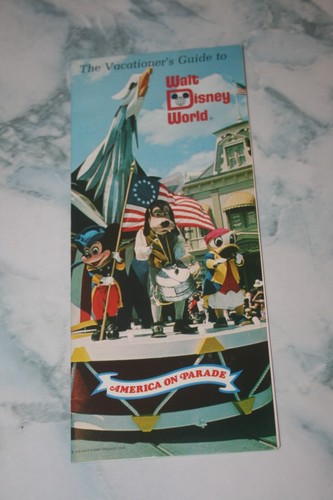 Vintage 1975 Disney World Vacationer's Guide to Disney America on Parade - Afbeelding 1 van 4