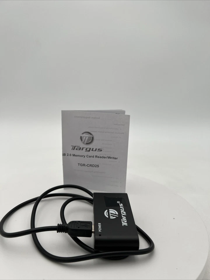 Targus Universal 33 en 1 Lector/Escritor de Tarjetas MultiCard USB 2.0 Lector con Cable USB Foto 2 de 4