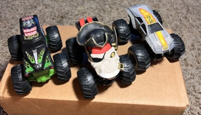 Hot Wheels Monster Jam 3 Lot Grave Digger, Max D, Curse