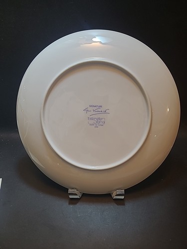 Gloria Vanderbilt, Vintage Collection ,Token of Friendship Porcelain Plate 10in - Picture 6 of 7