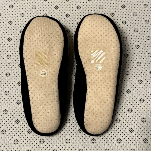 Eaze Comfort Ballett Pelzbommel rutschfeste Anziehhausschuhe UK 3-4 EU 36-37 schwarz - Bild 11 von 24