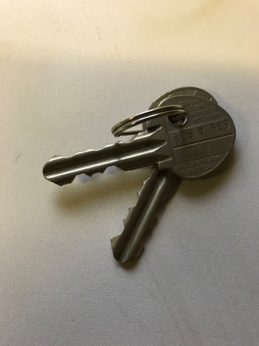 2 x ingersol plus an AA key - Picture 2 of 4