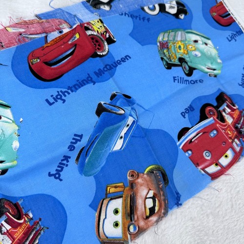 Disney Cars Mater Saetta McQueen Fillmore Tessuto Cucito Artigianato 8 x 44 in Pezzi - Foto 3 di 5