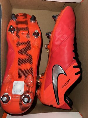 NEW NIKE TIEMPO LEGEND VI SG-PRO MADE IN BOSNIA FOOTBALL BOOTS US SIZE 6 w/o Box