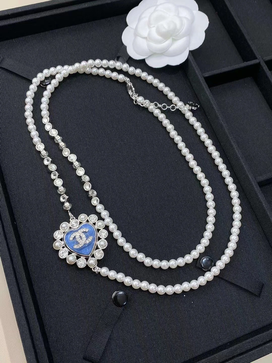 CHANEL Stella Cadente Cuore Blu CCS Collana di Perle Maglione Catena con Cristallo