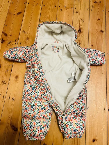 Baby Girl GAP 6-12 Months Fleece Lined Floral Padded Quilted Winter Ski Snowsuit - Picture 3 of 5