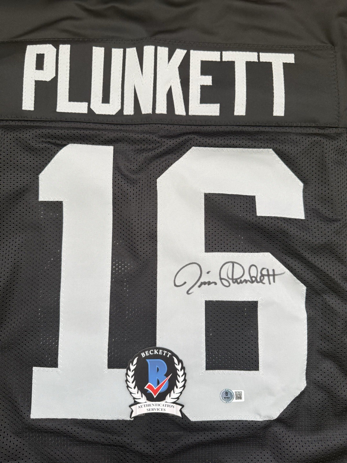 Picture 1 of 6