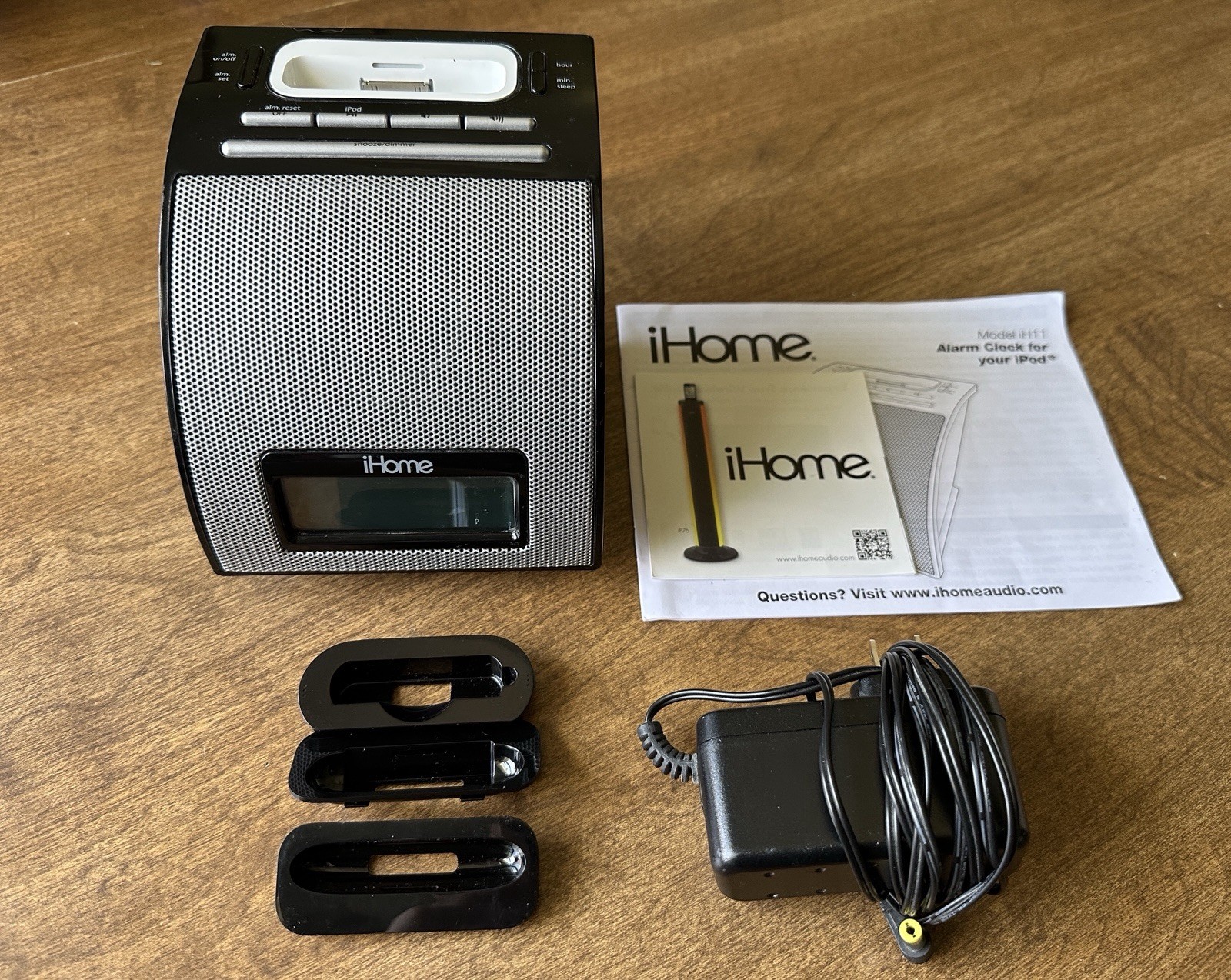 iHome Model iH11 Dual Alarm Clock Charger Speaker System