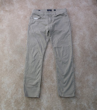 Lucky Brand 121 Slim straight Pants Men's 31x32 Beige Chino Stretch