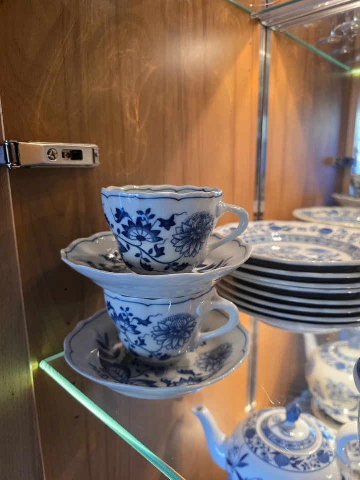 Hutschenreuther Zwiebelmuster service 8 Gedecke Kaffeekanne Zuckerdose - Bild 3 von 4