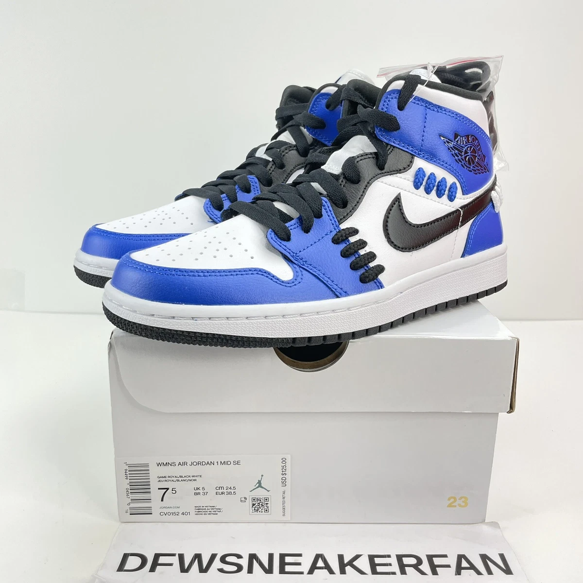 本物保証得価】 NIKE - WMNS AIR JORDAN 1 MID SE SISTERFOODの通販 by