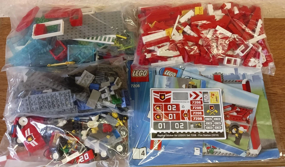 LEGO CITY 7208 Große Feuerwehrstation 100% komplett mit Figuren und Bauanleitung - Bild 3 von 4