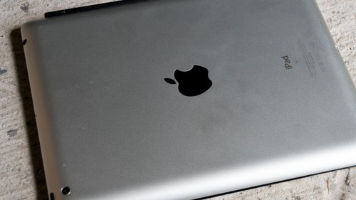 Apple iPad 3rd Gen. 16GB, Wi-Fi, 9.7in - Black Model A1416 + Logitech Keyboard - Picture 5 of 7
