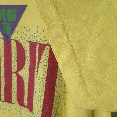 Vintage 90s "I've Got the Spirit" Yellow Large T-Shirt Single Stitch Made in USA - Picture 5 of 8