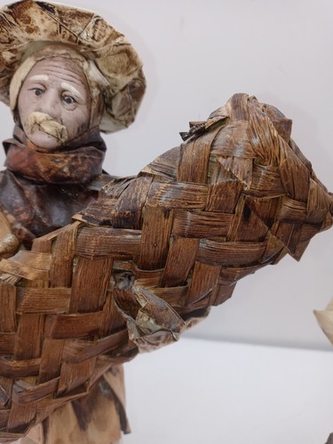 2 Vtg Handmade Mexican Corn Leaf Paper Mache Folk Art Elder Harvest Figures 12" - Picture 4 of 18
