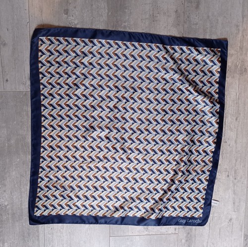 Foulard Vintage En Soie Guy Laroche - Motif Floral Multicolore - Mousseline De Soie Réversible - Très Bon état