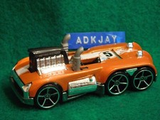 Hot Wheels ~ 2006 FIRST EDITIONS #13/38 ~ Semi-Psycho ~ with 6 - OH5SP Wheels