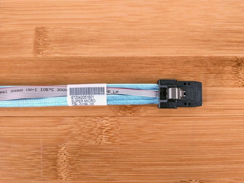 Supermicro CBL-0108L-02 SFF-8087 to SFF-8087 MiniSAS 15-inches 39-cm SAS cable - Afbeelding 2 van 5