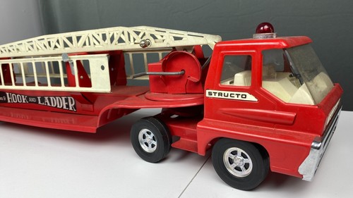 Vintage 1966 Pressed Metal, Structo Fire Truck Hook & Ladder - Picture 9 of 12