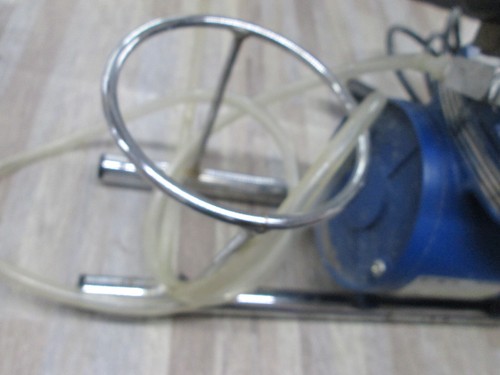 Thomas 905CA18-911F Air Brush Compressor 60HZ 2.3A 115 Volt USED - Picture 12 of 12
