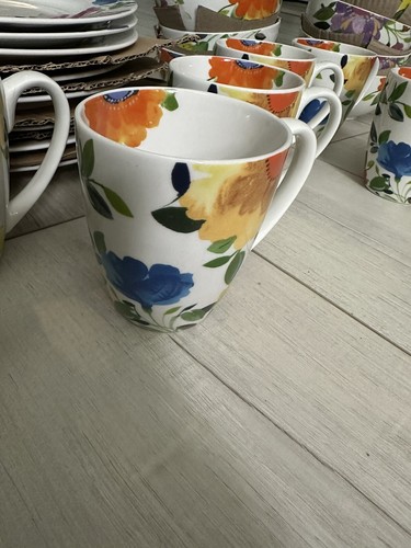 Mikasa Provence Garden Bone China Complete Dinner Set of 8 - Picture 5 of 6