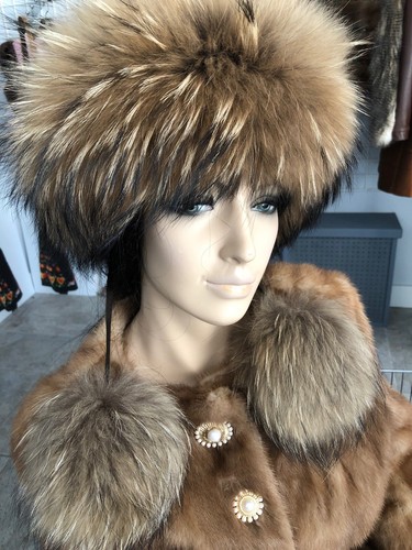 NEW Finnish Raccoon FUR SCARF COLLAR HEADBAND POMPONS ONE SIZE - Picture 1 of 3