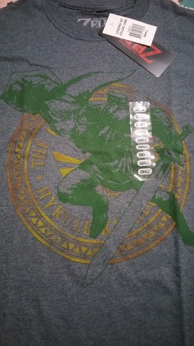 Zelda Link Graphic Shirt Small New Official - Picture 2 of 2