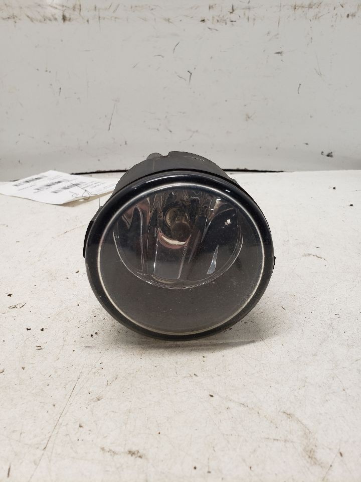 Used Driving Light fits: 2010 Nissan Murano Fog-Driving bumper mounted RH and LH