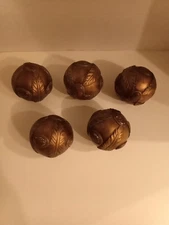 6 Spheres ,Balls Decor Lot 2.5"-3 In. Made Of Various Materials.