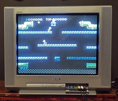 Sony Trinitron 20  CRT TV KV-20FV12 Retro Gaming Television Tested 