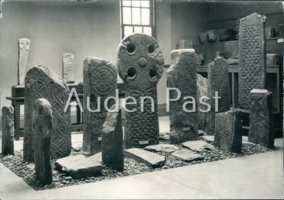 Whithorn Museum Schottland alte keltische Steinkreuze RPPC Postkarte