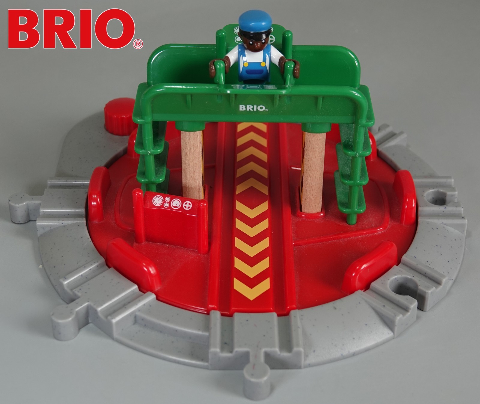 BRIO World 33476 TURNTABLE and FIGURE for Thomas and Friends etc Wooden Railway