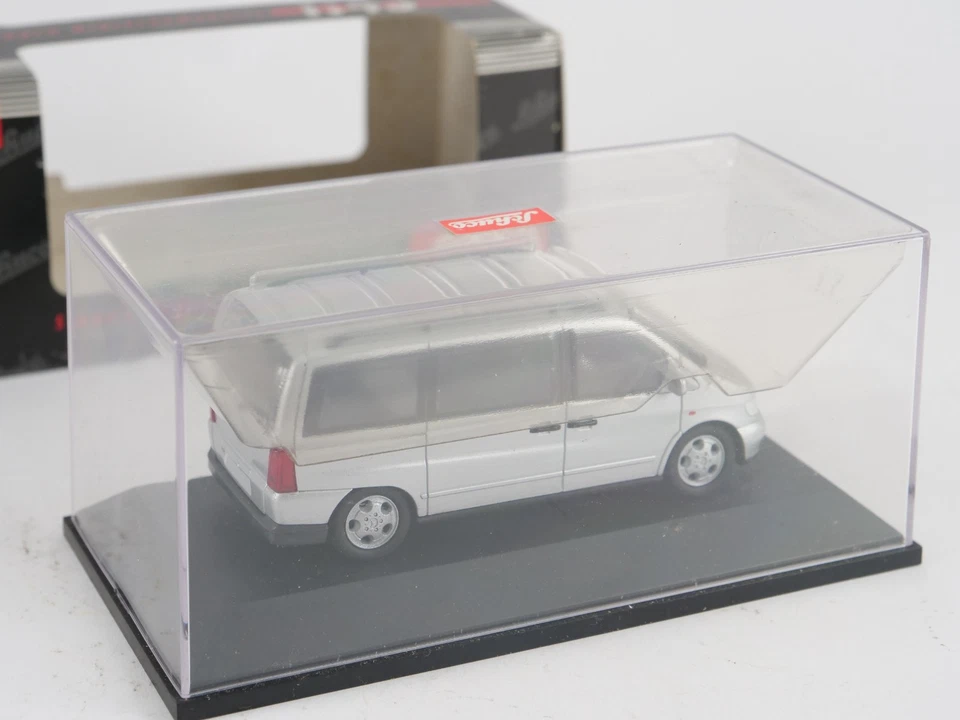 Schuco 1/43 Mercedes-Benz V230 - Imagen 4 de 4