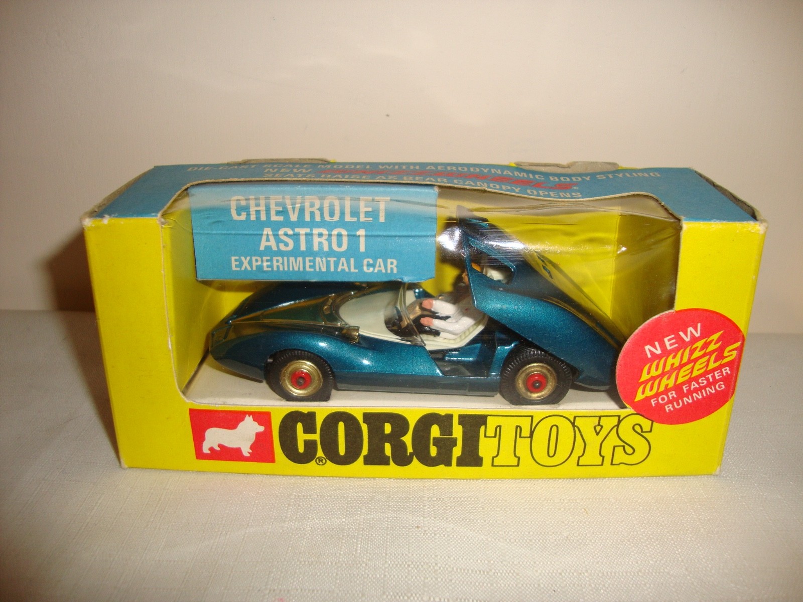 Corgi 347, Chevy Astro 1 Experimental Car - Free Price Guide & Review