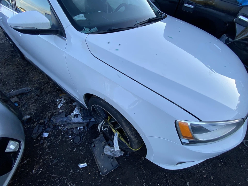 Used Front Right Fender fits: 2014 Volkswagen Jetta gli Front Right Grade A Foto 2 de 4