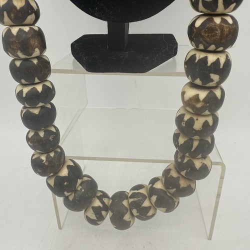 Classic African Batik Print Bone Large Beads Necklace - Picture 2 of 4