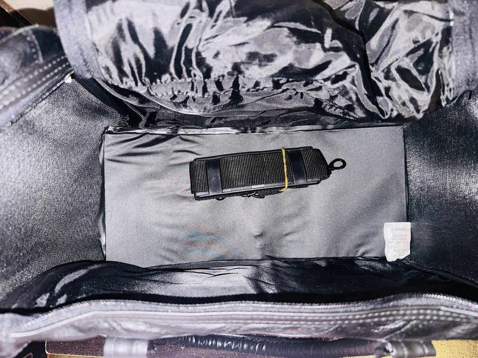 Vintage Pioneer Express Men’s Leather Duffle - image 3 of 4