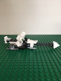 Lego Star Wars minifigures, Speeder Bike, and Blaster from Hoth Echo Base - 7879