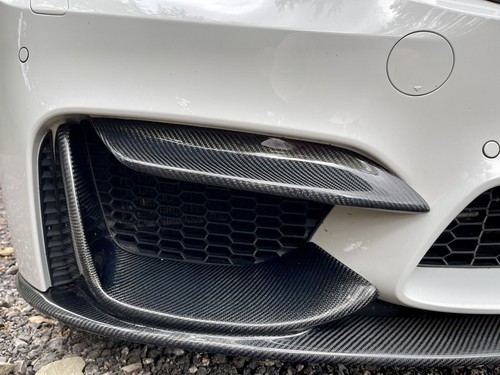 Alerón de pato divisor delantero de fibra de carbono BMW F80 M3 F82 F83 M4 - Imagen 5 de 12
