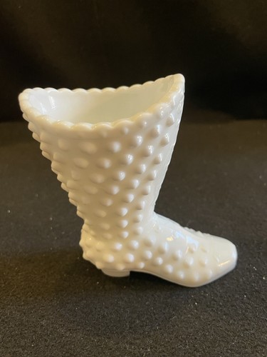 FENTON VINTAGE WHITE HOB NAIL MILK GLASS LACE UP BOOT SHOE VASE - Picture 6 of 9