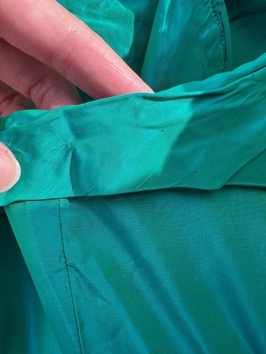 1950s Vintage Emerald Green Iridescent Taffeta Strapless Bubble or Tulip - XS - Picture 15 of 24