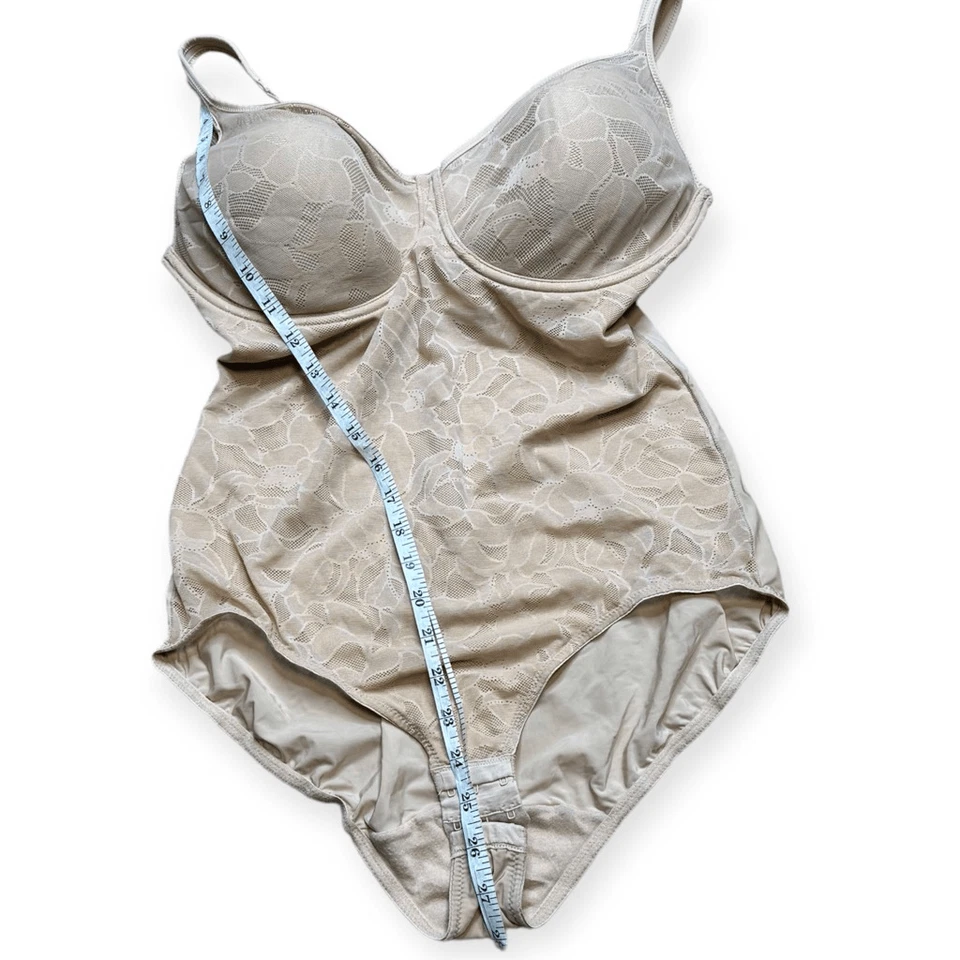 Bali Nude 蕾丝内垫 内置钢圈 坚固控制塑身衣 尺寸 38DD — 第 4/4 张图片