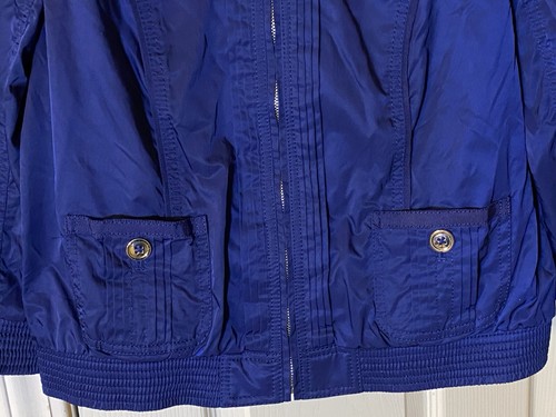 Blazer chaqueta corta satinada White House Black Market azul marino talla 4 - Imagen 3 de 6