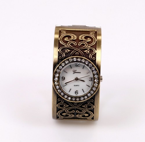 Women's Western Style Brass Finish Fashion Bangle Cuff Watch Heart Love Band - Picture 7 of 9